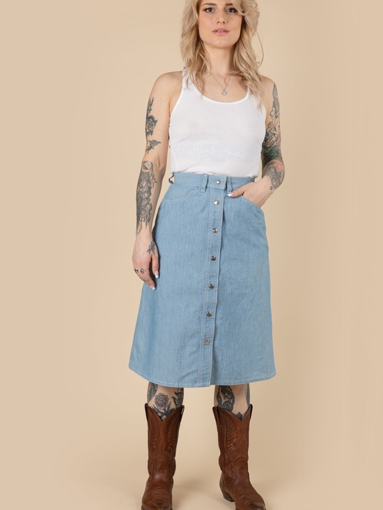 Levi's Dresses & Skirts - VTG 1970's Levi's white Tab| A Line Denim Skirt| snap Button| size 28